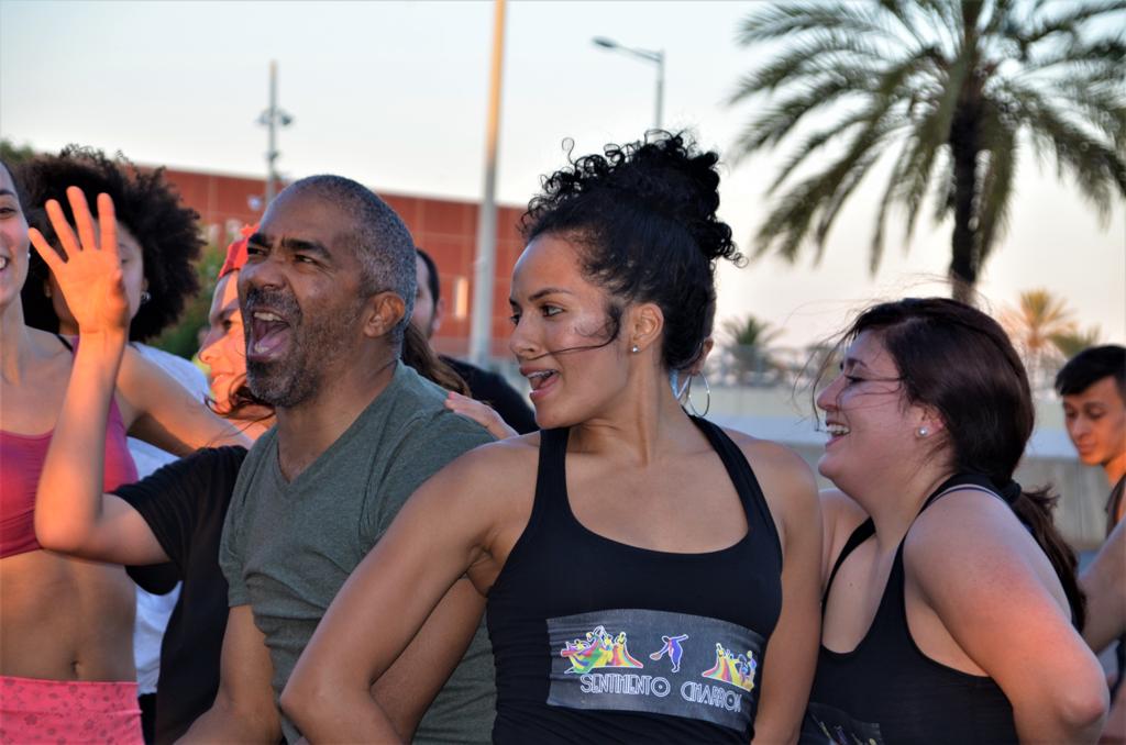 La politóloga y activista barranquillera Jessica González, en su faceta de baile