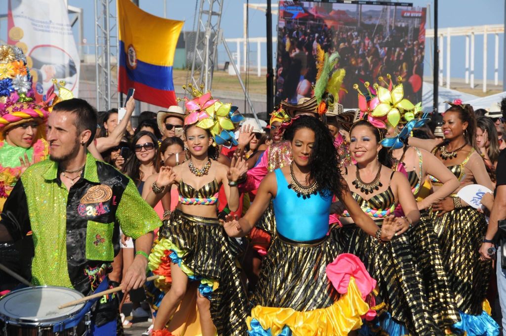 La politóloga y activista barranquillera Jessica González, en su faceta de baile con alusión al Carnaval de Barranquilla