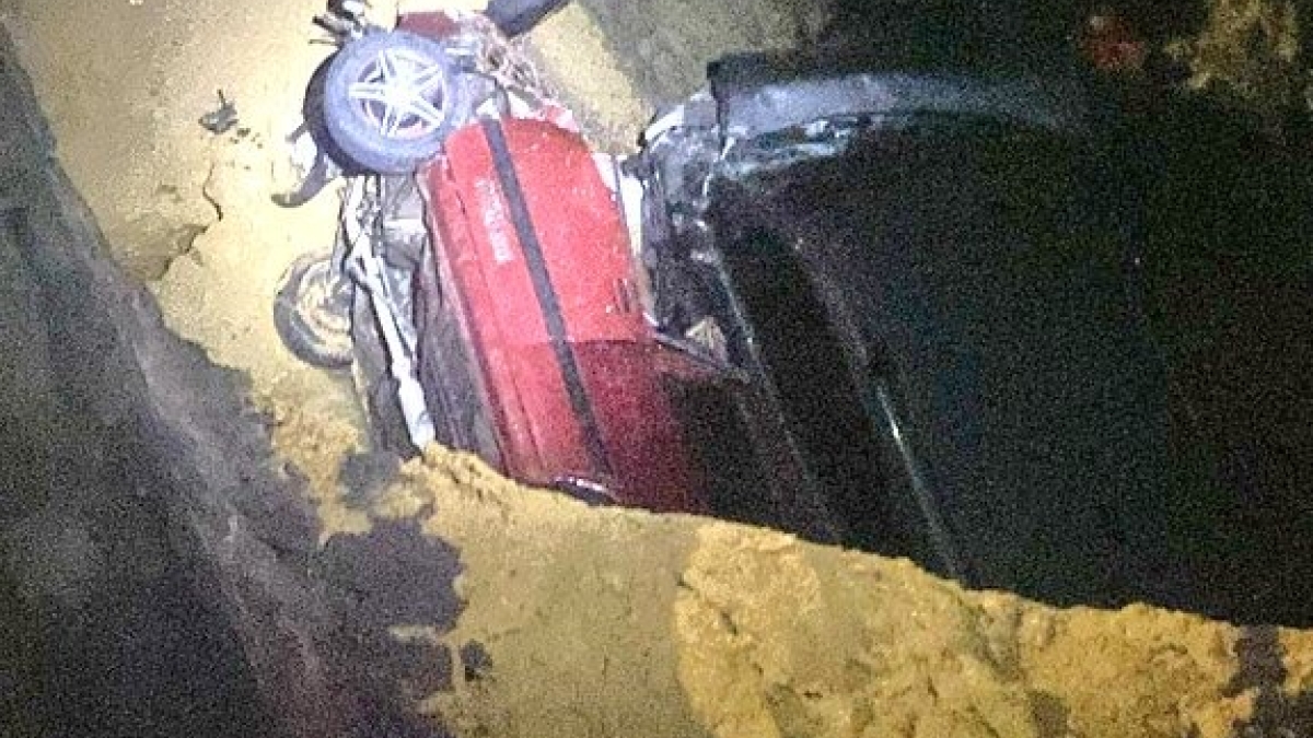 Colapso de un puente en vía al aeropuerto